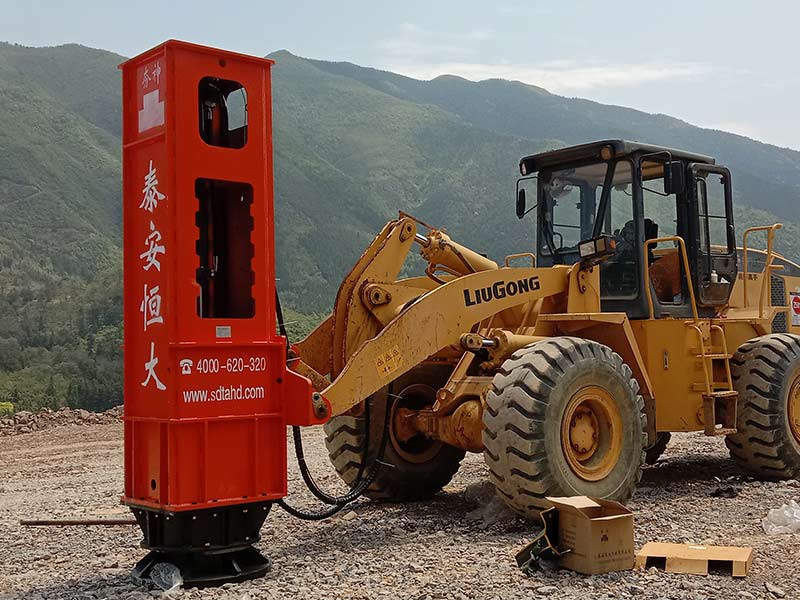 裝載機(jī)液壓夯實(shí)機(jī)